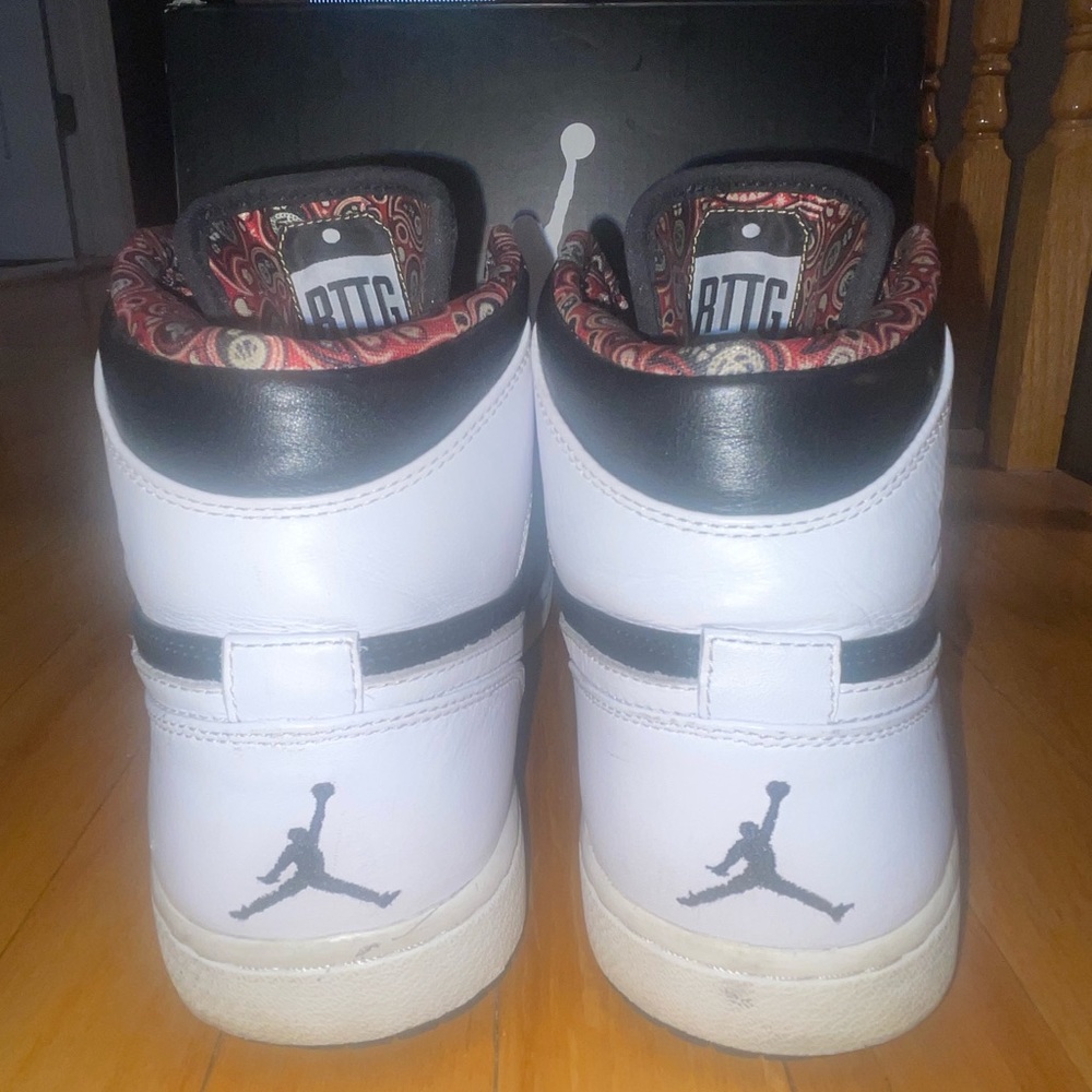 Nike Air Jordan 1 Sneaker - Picture 5 of 7